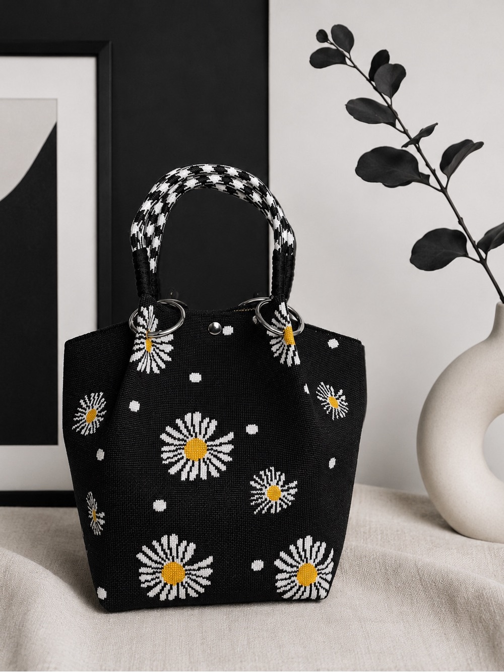 🆕🆕🆕❤️Black Daisy MiniTote Bag with Patterned Handles